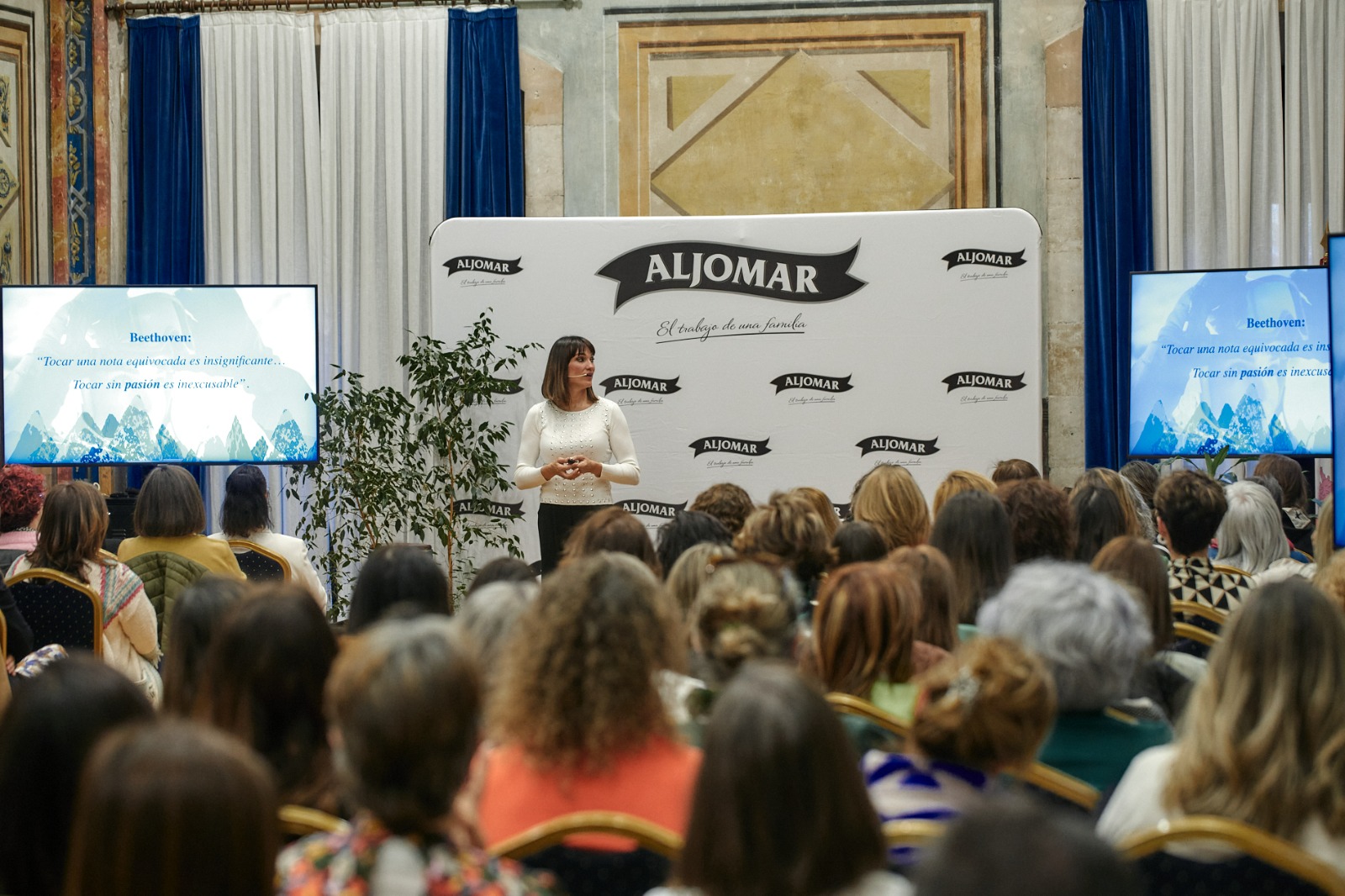 Encuentro mujeres en el iberico